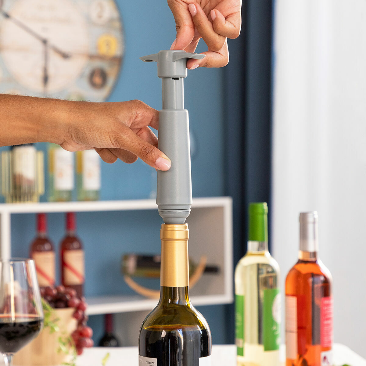 Pompa per Sottovuoto e Tappi per il Vino Winuum InnovaGoods (4 tappi di sughero) - Immagine 7