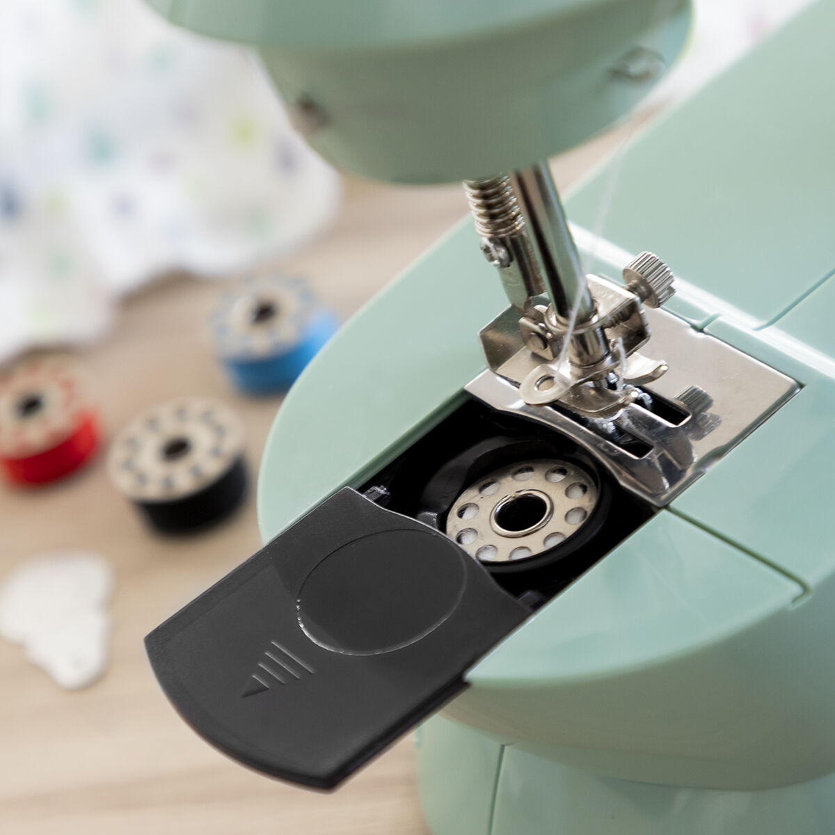 Mini Macchina da Cucire Portatile con LED, Rasafilo e Accessori Sewny InnovaGoods - Immagine 6