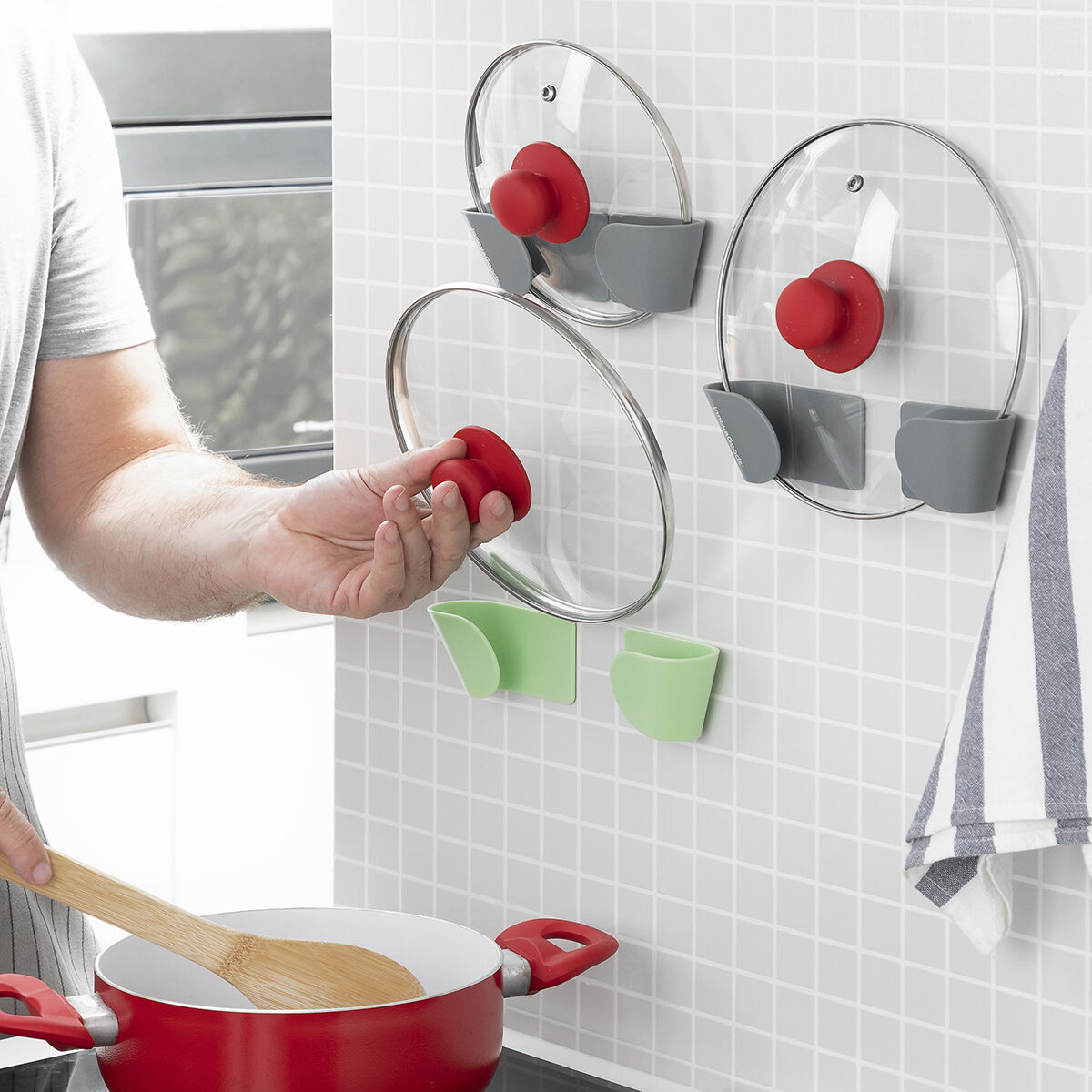 Set di 3 Supporti Adesivi per Coperchi da Cucina Smarack InnovaGoods - Immagine 4