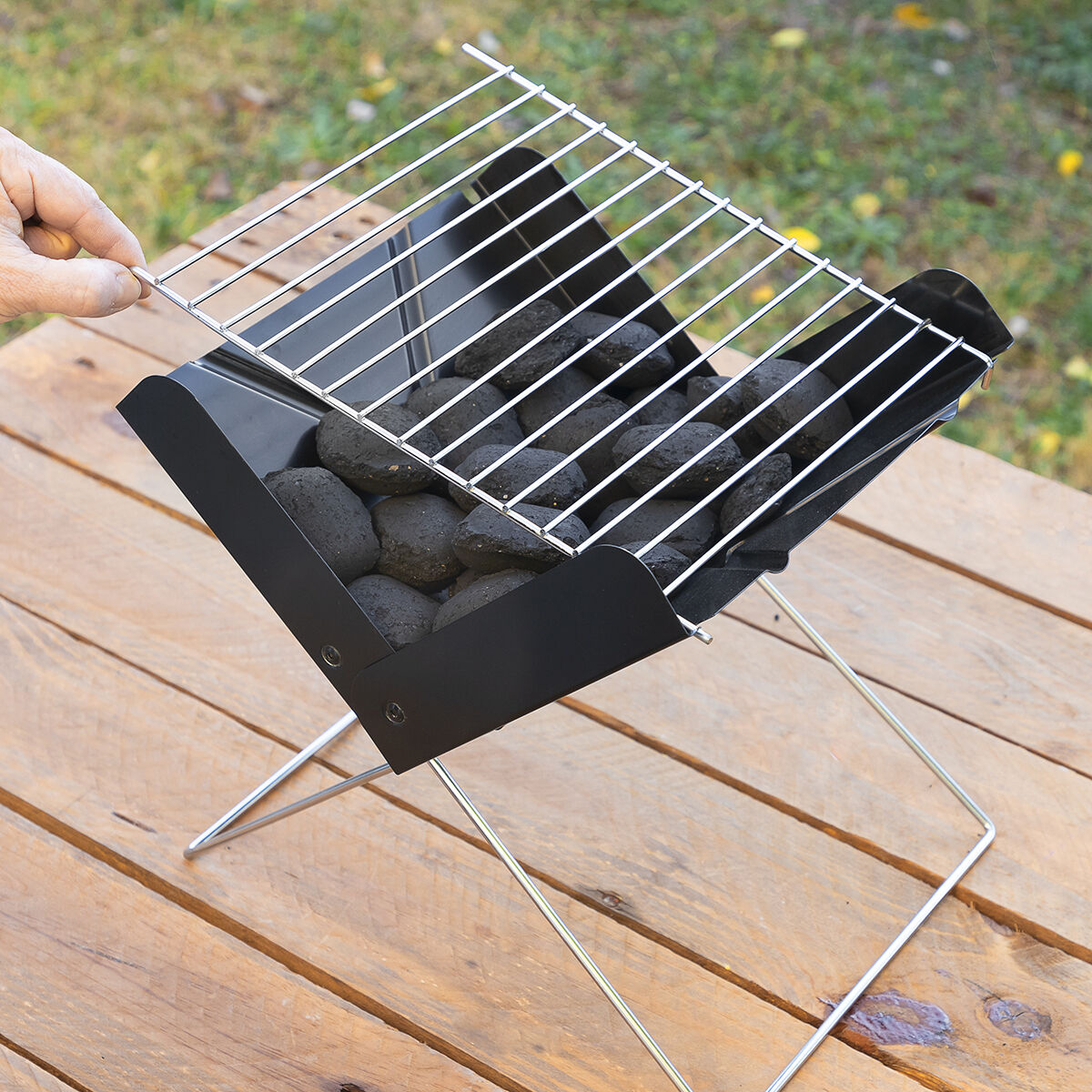 Mini Barbecue a Carbone Pieghevole Portatile Foldecue InnovaGoods - Immagine 5